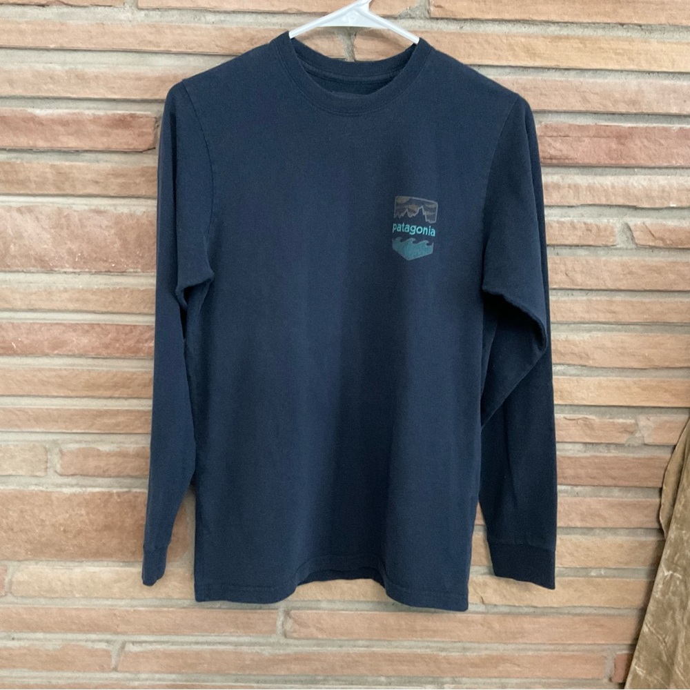 Patagonia Men’s  Long Sleeve Graphic Tee  Dark Blue XS Recycled Cotton Blend